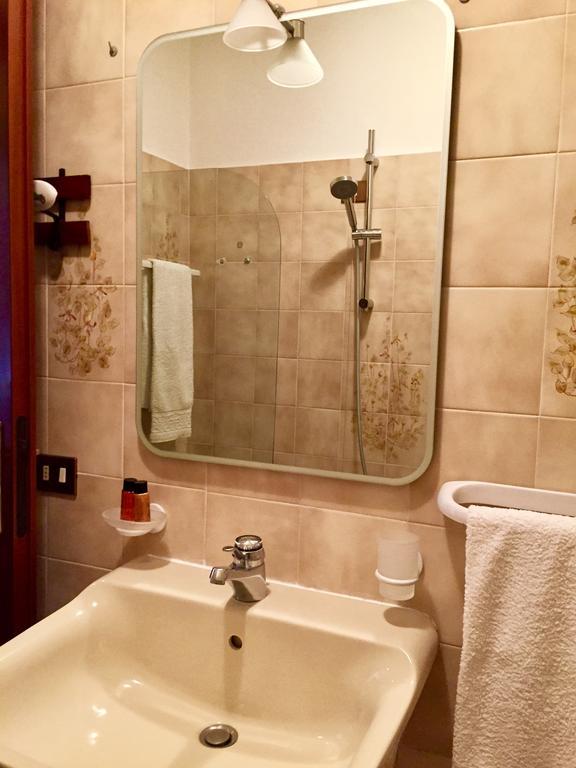 Oliveto Lario Mary Rose Apartments מראה חיצוני תמונה